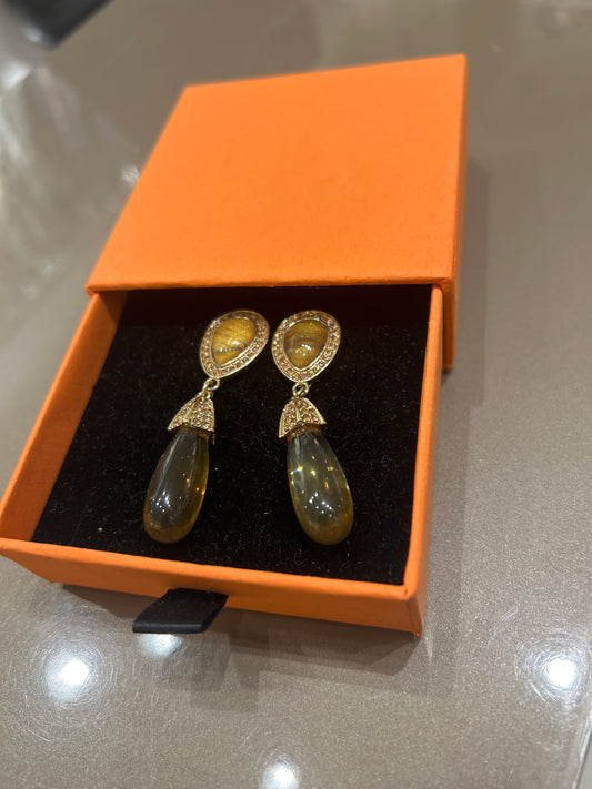 Naušnice u poklon kutiji